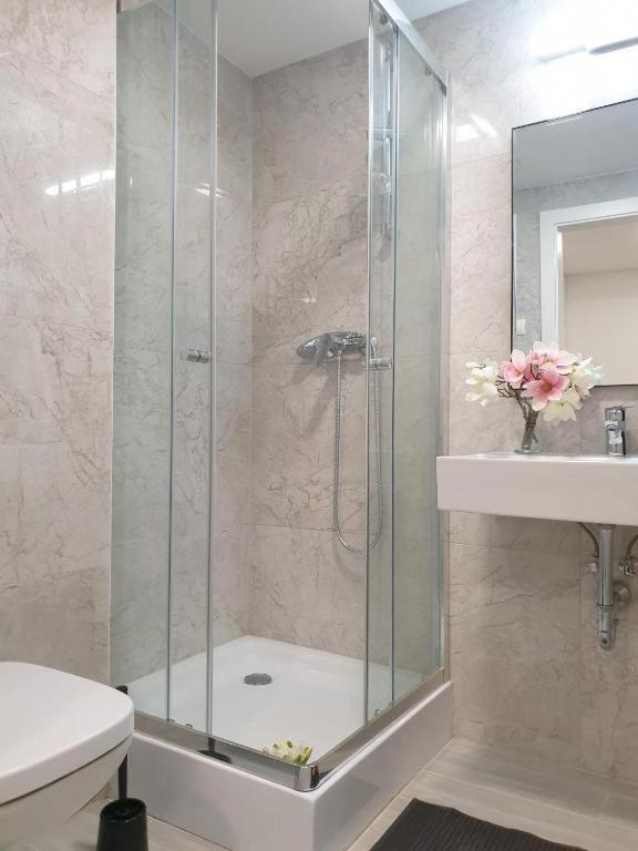 Betariel'Com Westbahnhof M Apartment Vienna Luaran gambar